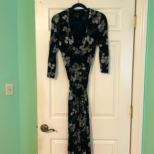 H&M Slim Fitting Floral Midi Dress